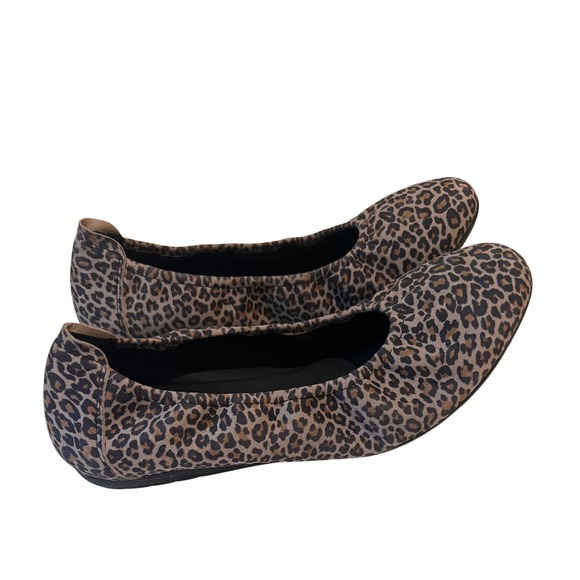 Sabrinas Made In‎ Spain Leopard Print Fabric Ballet Flats - Picture 3 of 7